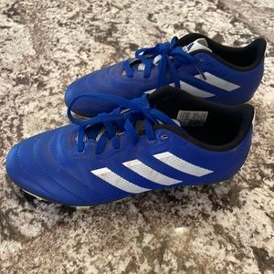 Girls size 2.5 Adidas cleats. Worn through one season but in very good condition